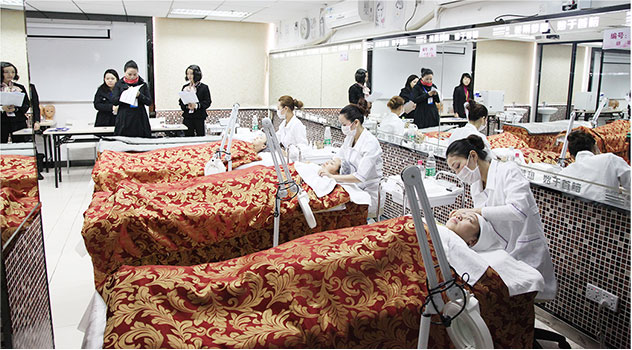 首脑学校